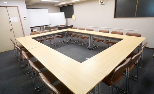 大阪　会議室　ロノ字形式